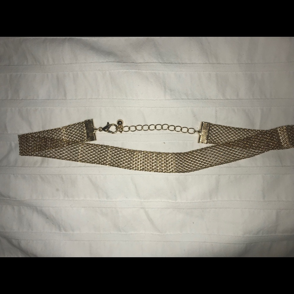Gold choker